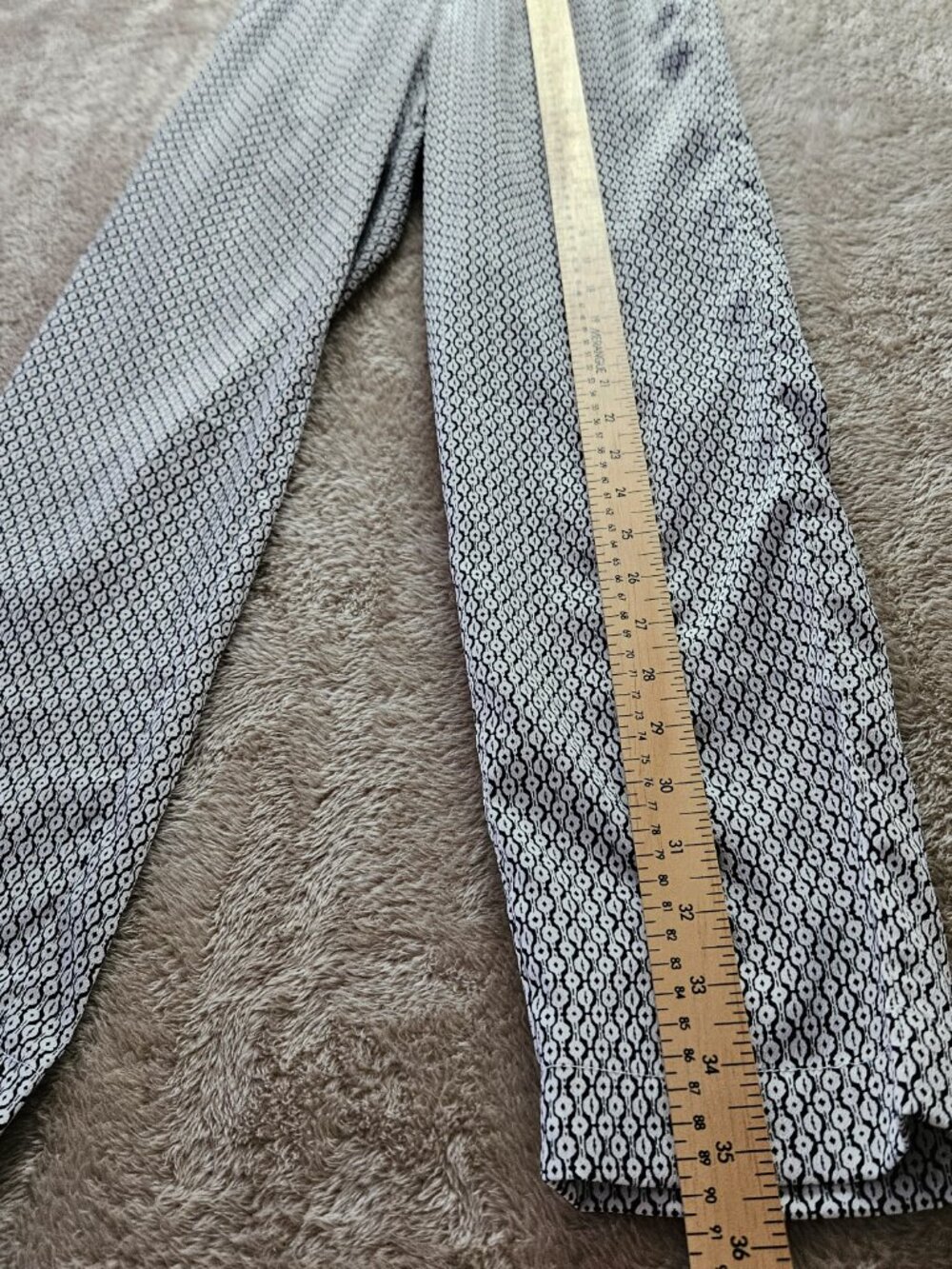 H&M Pants Flowy Indigo Geo Print Elastic Waistband Pockets Black White Pattern - Picture 6 of 6